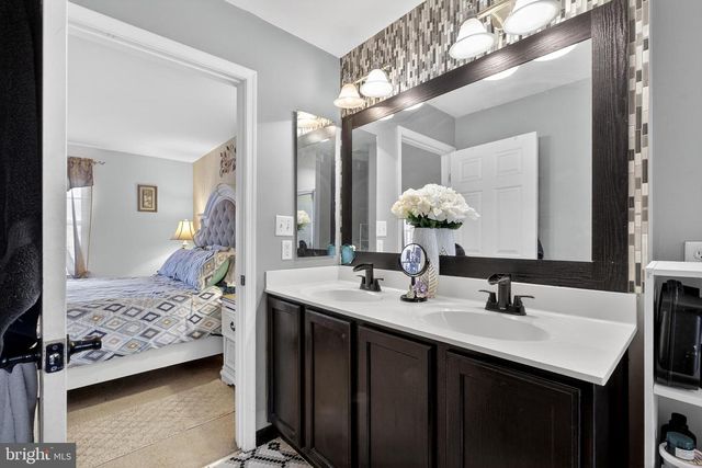 250 E BRAEBURN DR, Smyrna, DE 19977