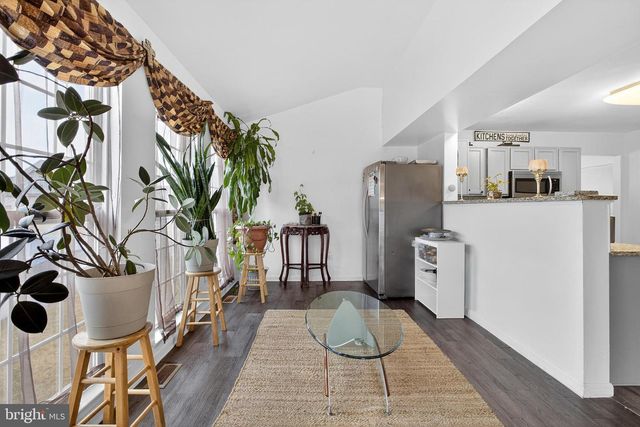 250 E BRAEBURN DR, Smyrna, DE 19977