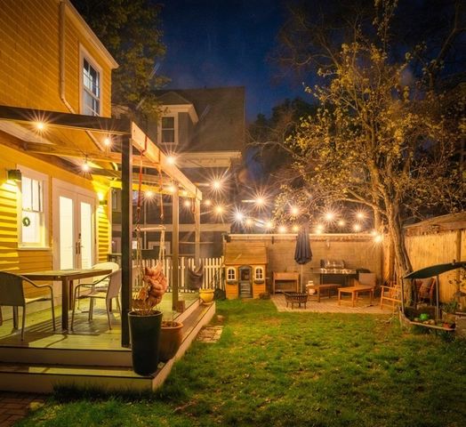 97 Sawyer Ave, Boston, MA 02125