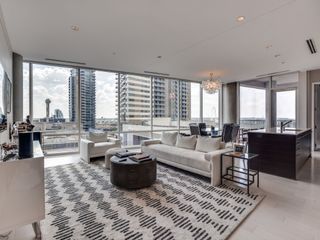 2408 Victory Park Lane 933, Dallas, TX 75219