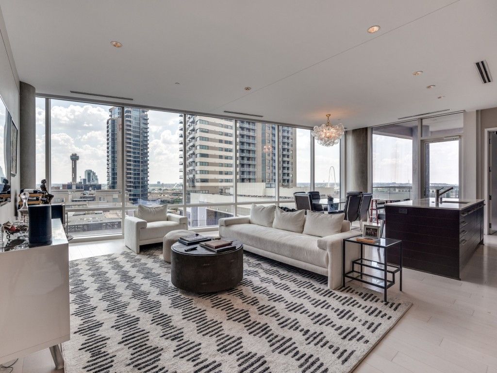 2408 Victory Park Lane 933, Dallas, TX 75219