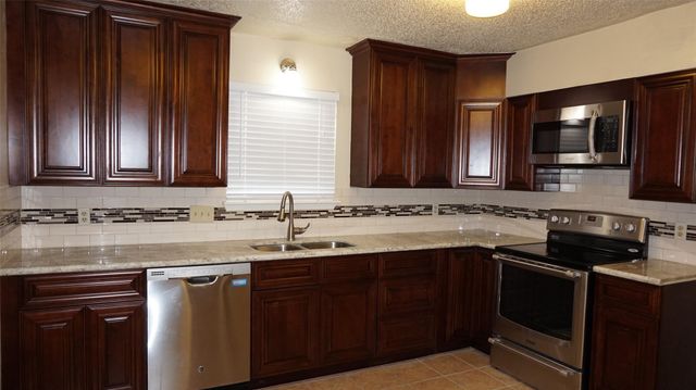 9219 Carousel Lane, Houston, TX 77080