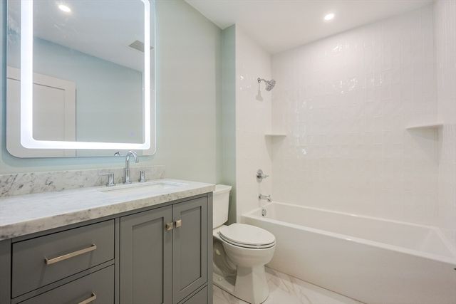 68 Rowe St 2, Boston, MA 02131