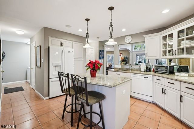 12 Hadley Ln, Wayne Twp., NJ 07470