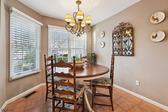 12 Hadley Ln, Wayne Twp., NJ 07470