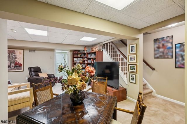 12 Hadley Ln, Wayne Twp., NJ 07470