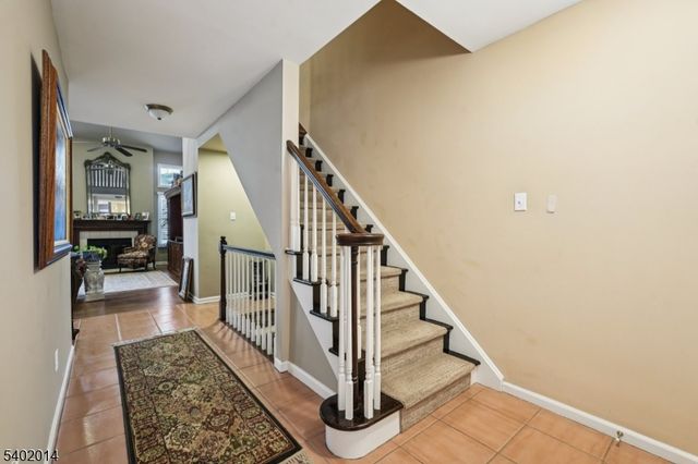 12 Hadley Ln, Wayne Twp., NJ 07470