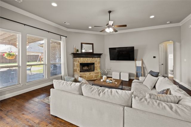 123 Claremont Drive, Ovilla, TX 75154