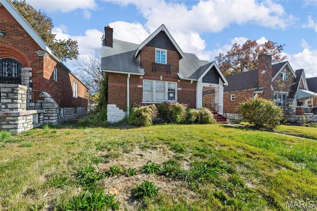 8738 Partridge Avenue, St Louis, MO 63147