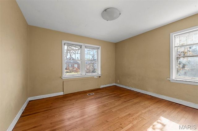 8738 Partridge Avenue, St Louis, MO 63147