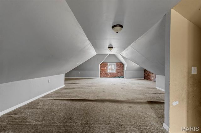 8738 Partridge Avenue, St Louis, MO 63147