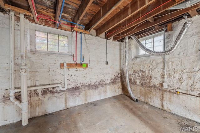 8738 Partridge Avenue, St Louis, MO 63147