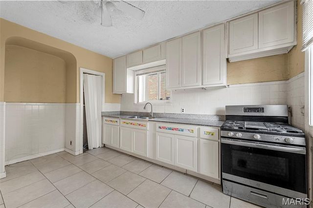 8738 Partridge Avenue, St Louis, MO 63147