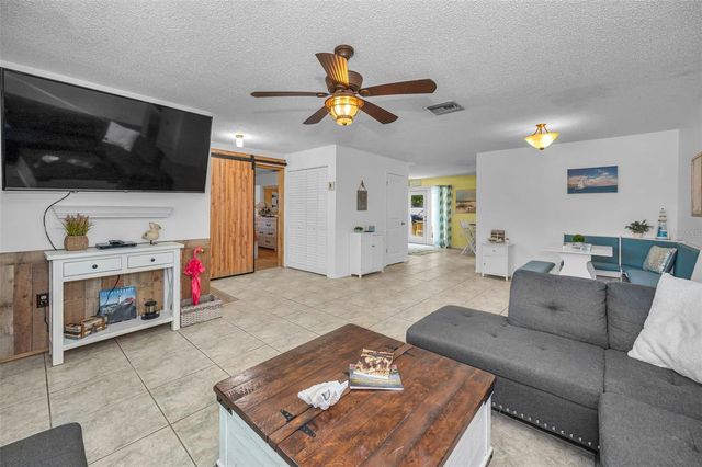 505 WHISPERING OAK DRIVE, Tarpon Springs, FL 34689