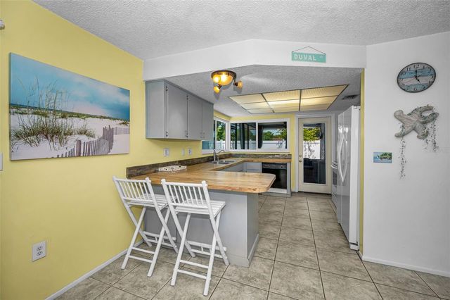 505 WHISPERING OAK DRIVE, Tarpon Springs, FL 34689