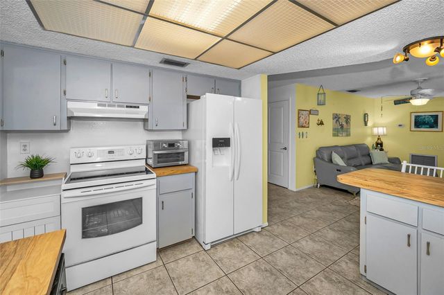 505 WHISPERING OAK DRIVE, Tarpon Springs, FL 34689