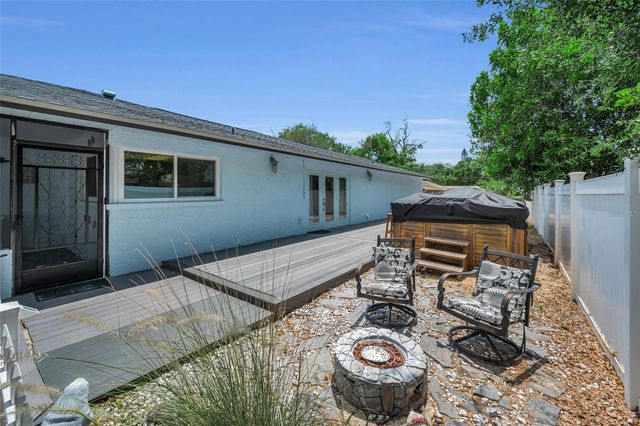 505 WHISPERING OAK DRIVE, Tarpon Springs, FL 34689