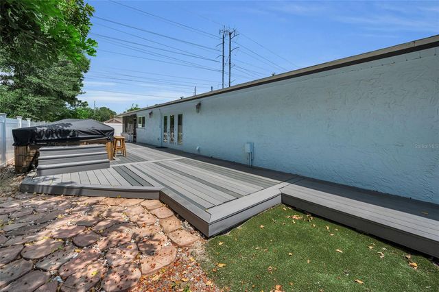 505 WHISPERING OAK DRIVE, Tarpon Springs, FL 34689