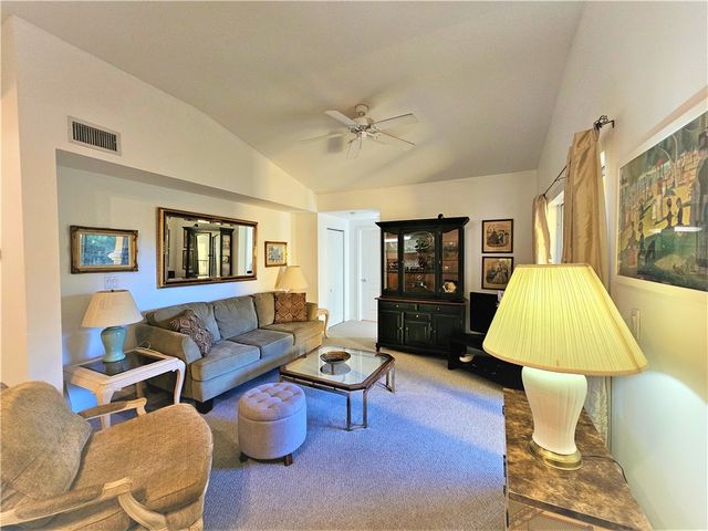 5050 Fairways Circle E301, Vero Beach, FL 32967