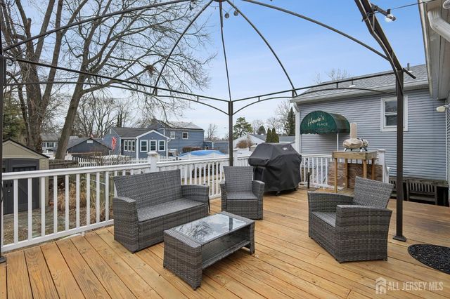 80 Easton Avenue, Spotswood, NJ 08884