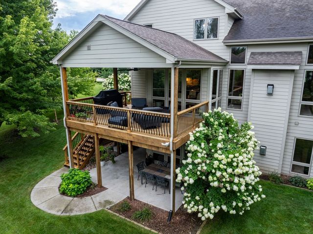 15301 Maple Drive, Urbandale, IA 50323