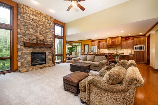 15301 Maple Drive, Urbandale, IA 50323