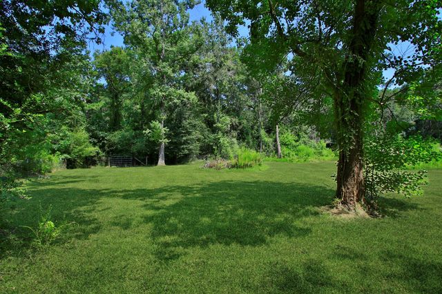 31610 Debbi Lane, Magnolia, TX 77355