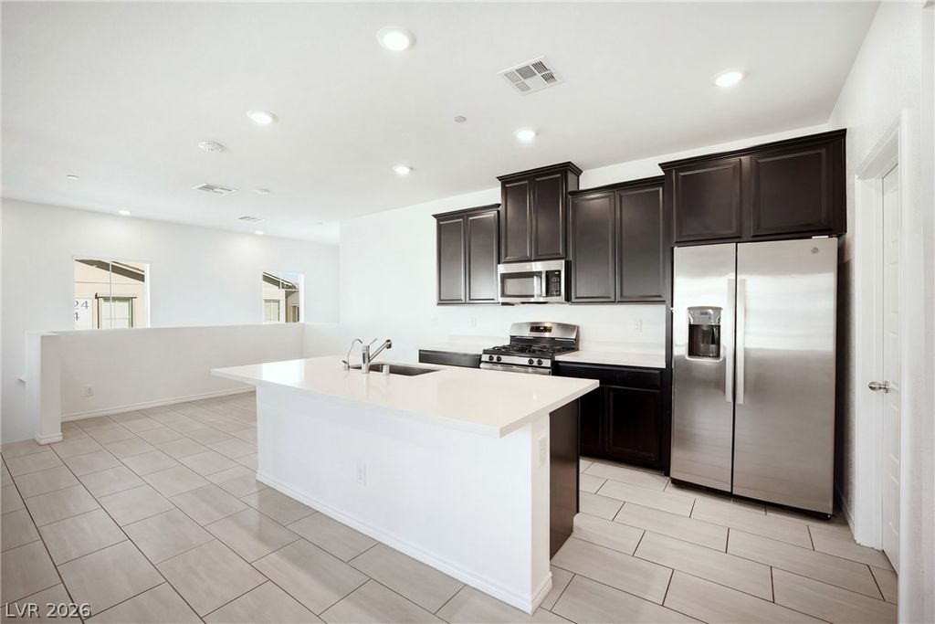 7222 North Decatur Boulevard 6, North Las Vegas, NV 89131 — photo 2