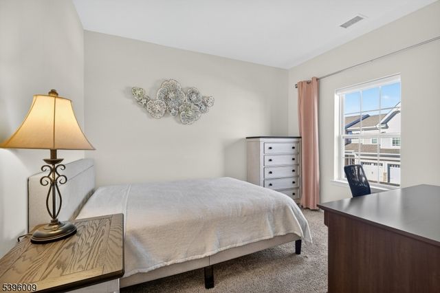 67 Grabowski Dr, Sayreville Boro, NJ 08859