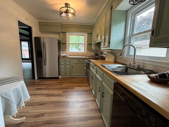 1770 SMITH STREET, Wisconsin Rapids, WI 54494