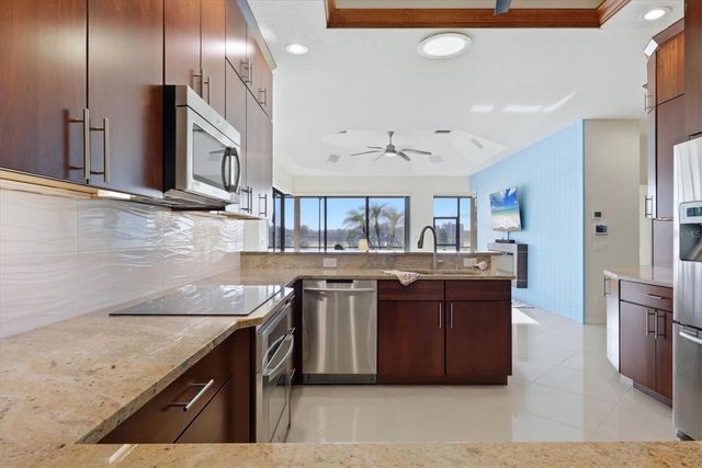 6610 WINDJAMMER PLACE, Lakewood Ranch, FL 34202