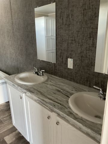 137 Firefly Drive, Springtown, TX 76082