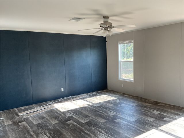 137 Firefly Drive, Springtown, TX 76082