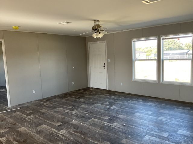 137 Firefly Drive, Springtown, TX 76082
