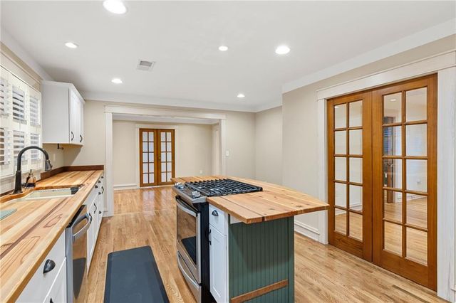 1429 Lakeview Road, Grayson, GA 30017