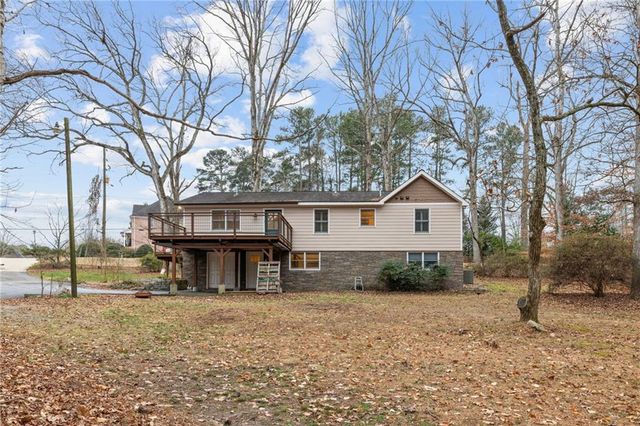 1429 Lakeview Road, Grayson, GA 30017