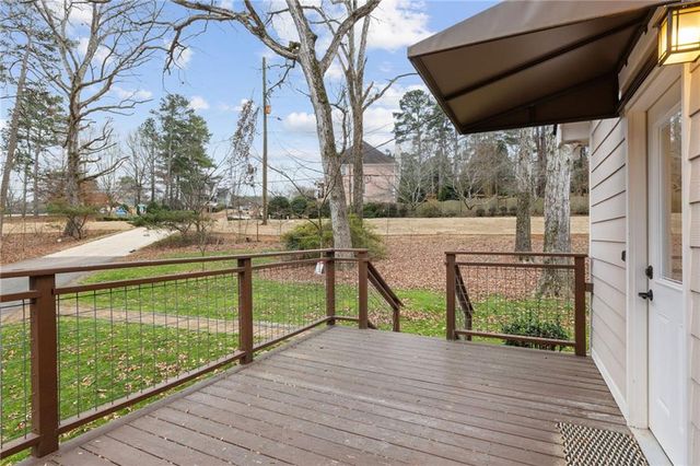 1429 Lakeview Road, Grayson, GA 30017