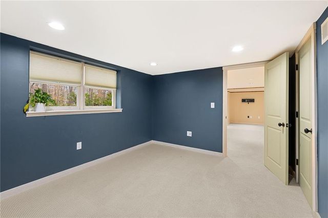 1429 Lakeview Road, Grayson, GA 30017