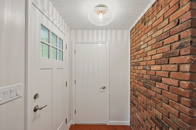 45 Surrey Dr, Mansfield, MA 02048