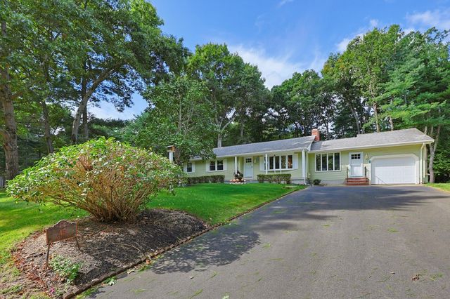 45 Surrey Dr, Mansfield, MA 02048
