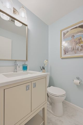 45 Surrey Dr, Mansfield, MA 02048