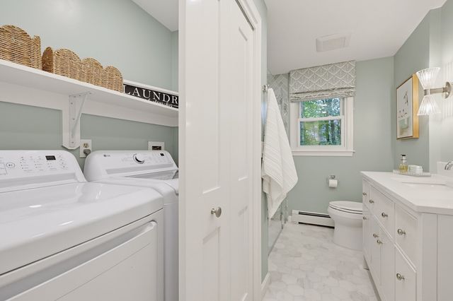 45 Surrey Dr, Mansfield, MA 02048