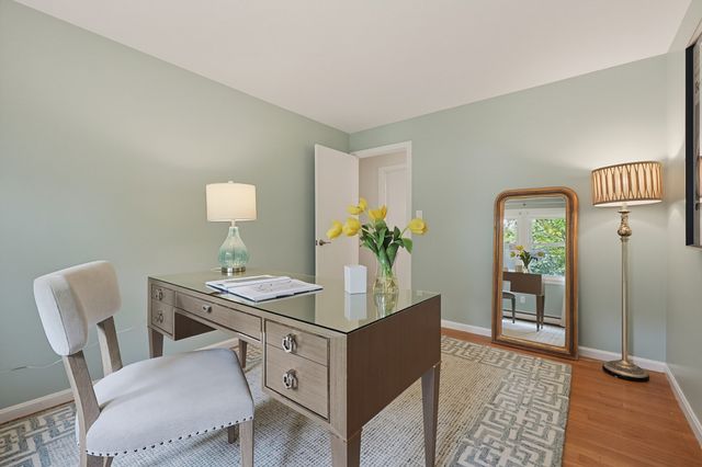 45 Surrey Dr, Mansfield, MA 02048