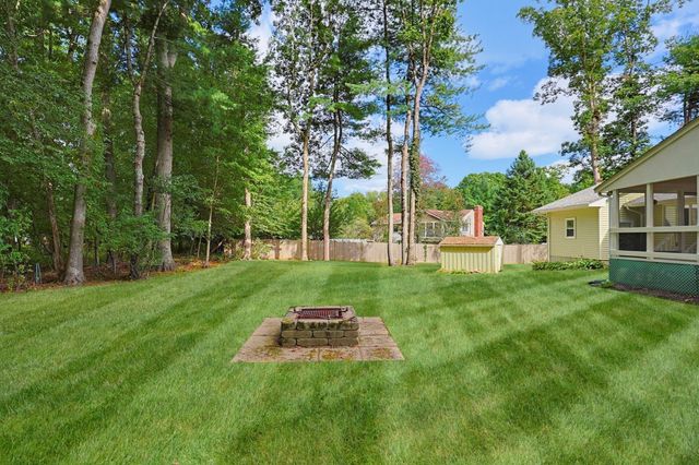 45 Surrey Dr, Mansfield, MA 02048