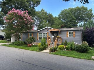 1661 Old Country Road 258, Riverhead, NY 11901