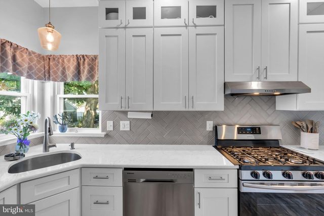 20 JUNE AVE, Hamilton, NJ 08619