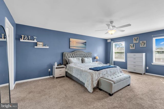 20 JUNE AVE, Hamilton, NJ 08619