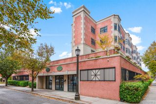 101 Sheldrake Place 101-10, Mamaroneck, NY 10543