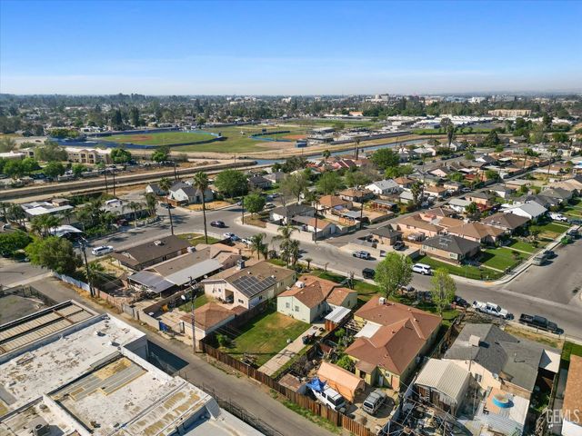 429 1st Street, Bakersfield, CA 93304