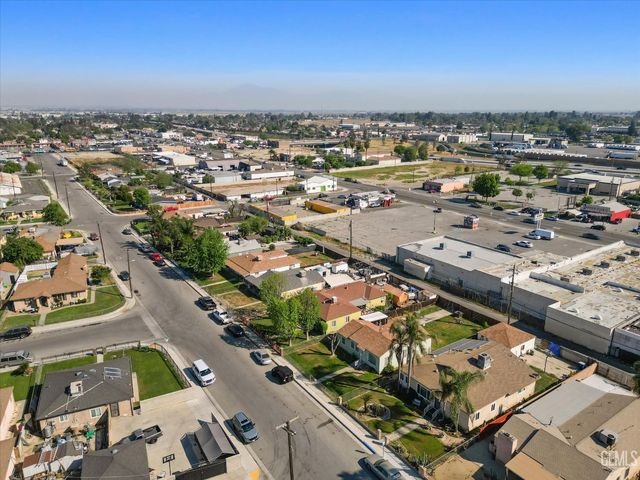 429 1st Street, Bakersfield, CA 93304